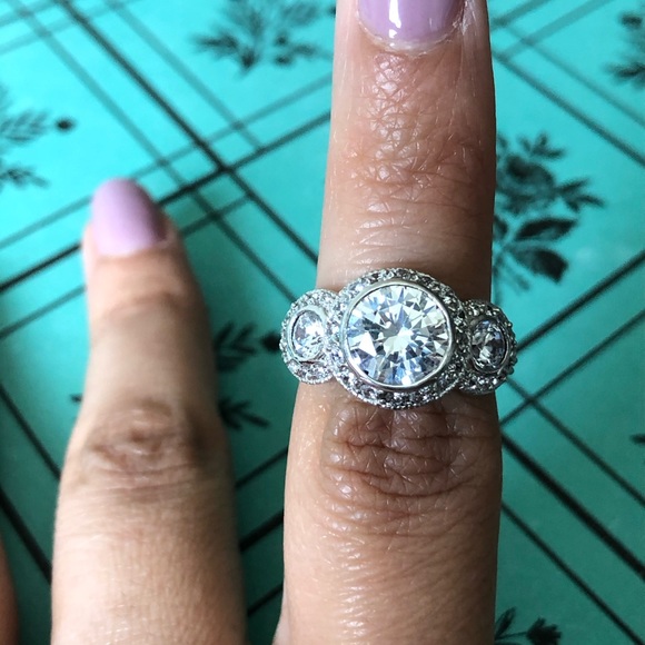 Past Present Future Ring - Picture 8 of 8